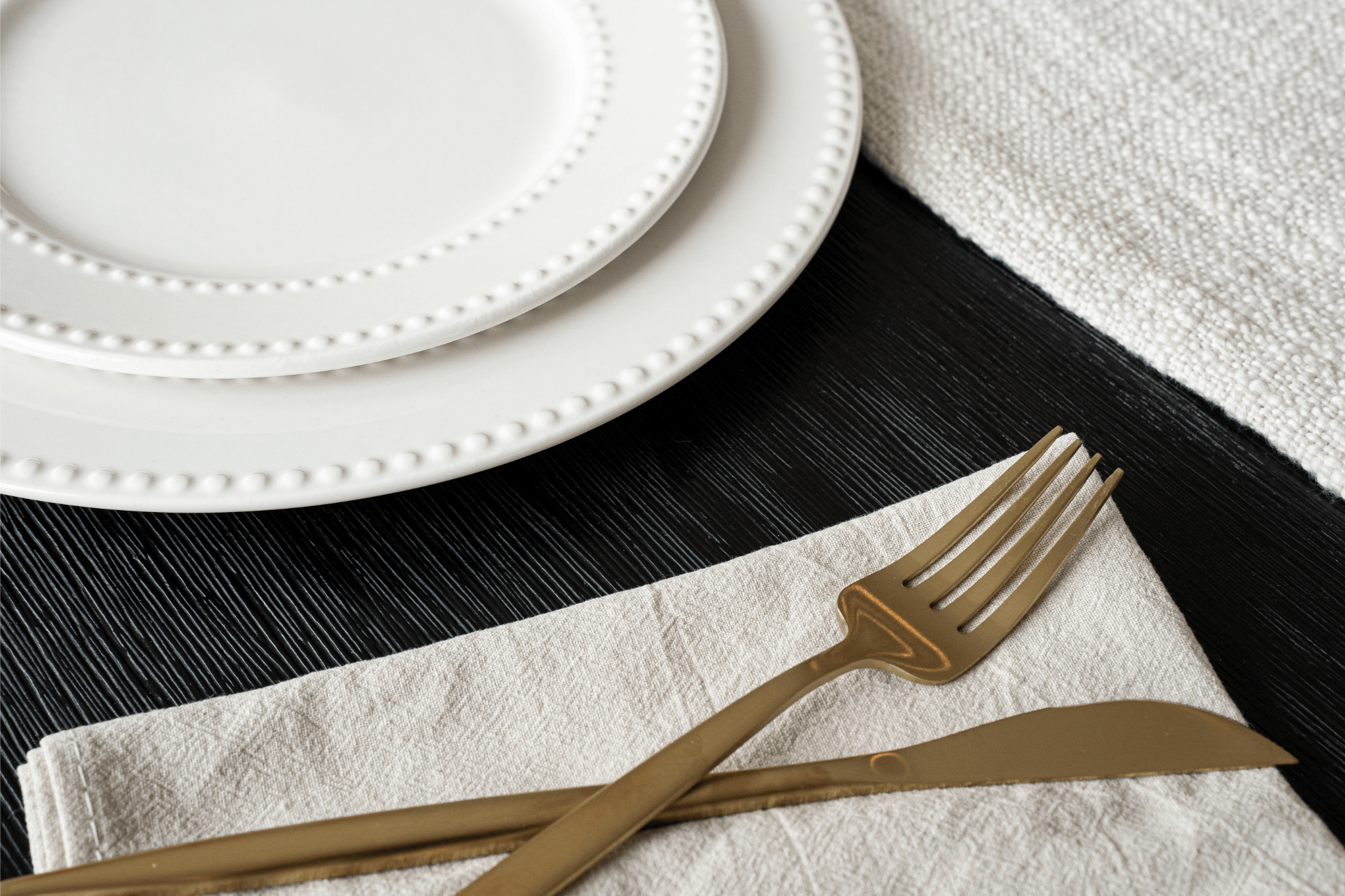 Santorini Collection - Bone China 12 Piece Dinnerware Set (Beaded)