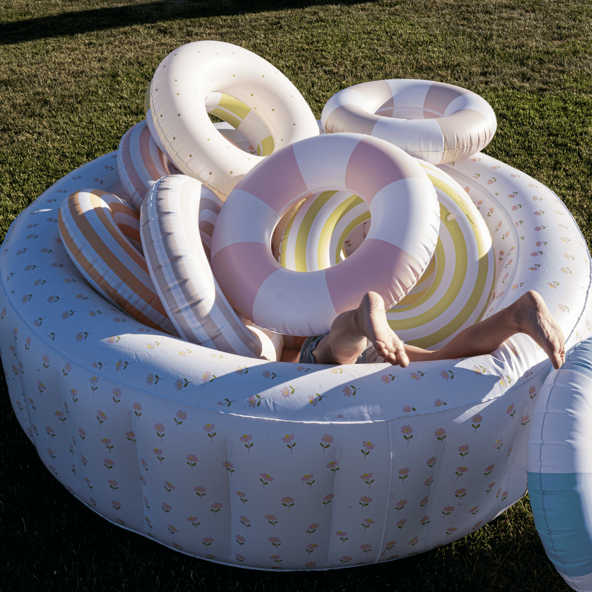 Kiddie Pool — Floral