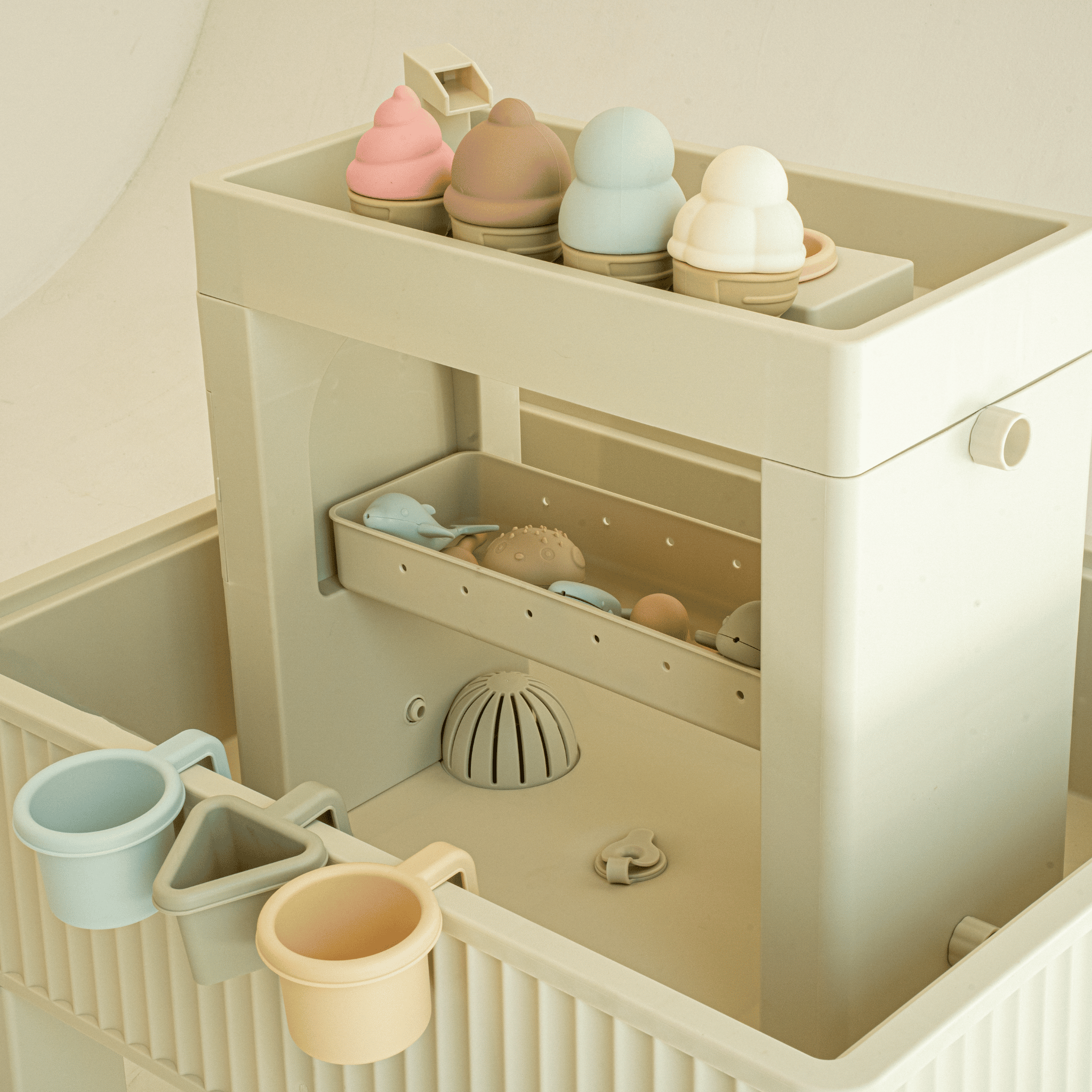 Splash & Play Table