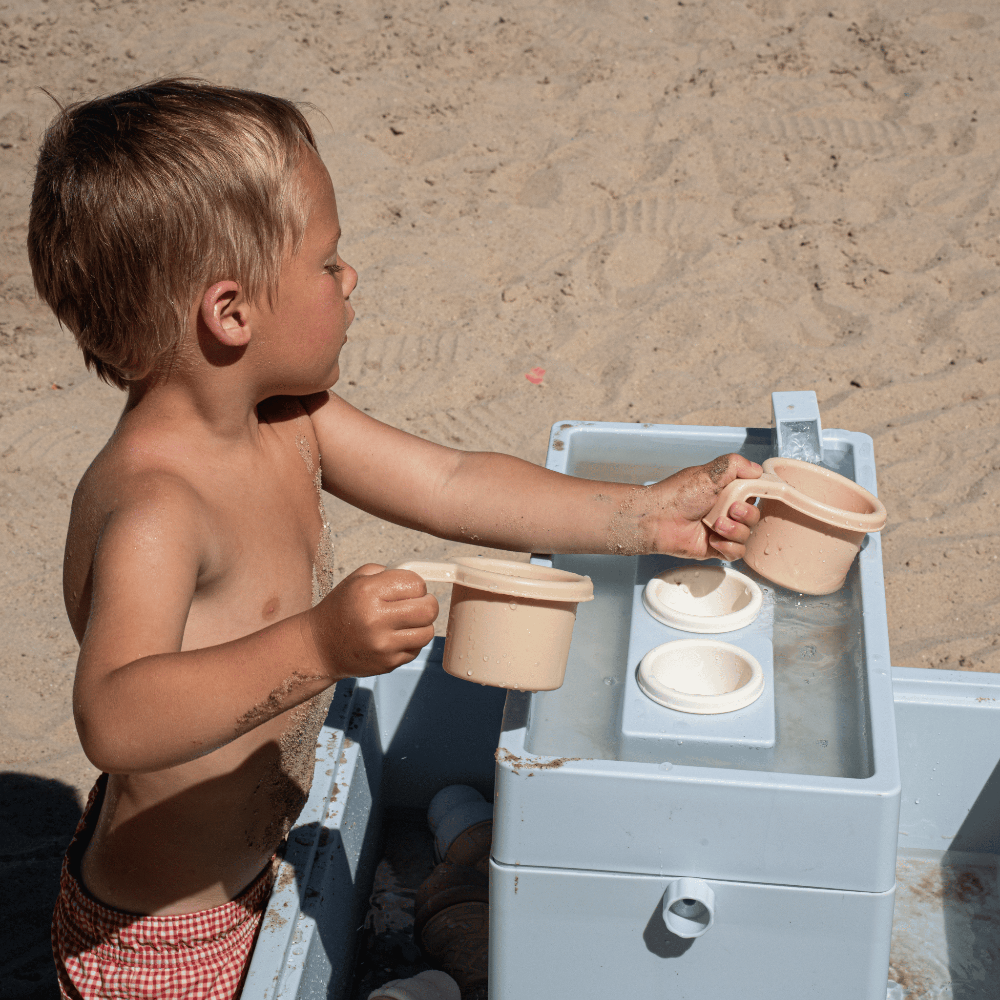 Splash & Play Table