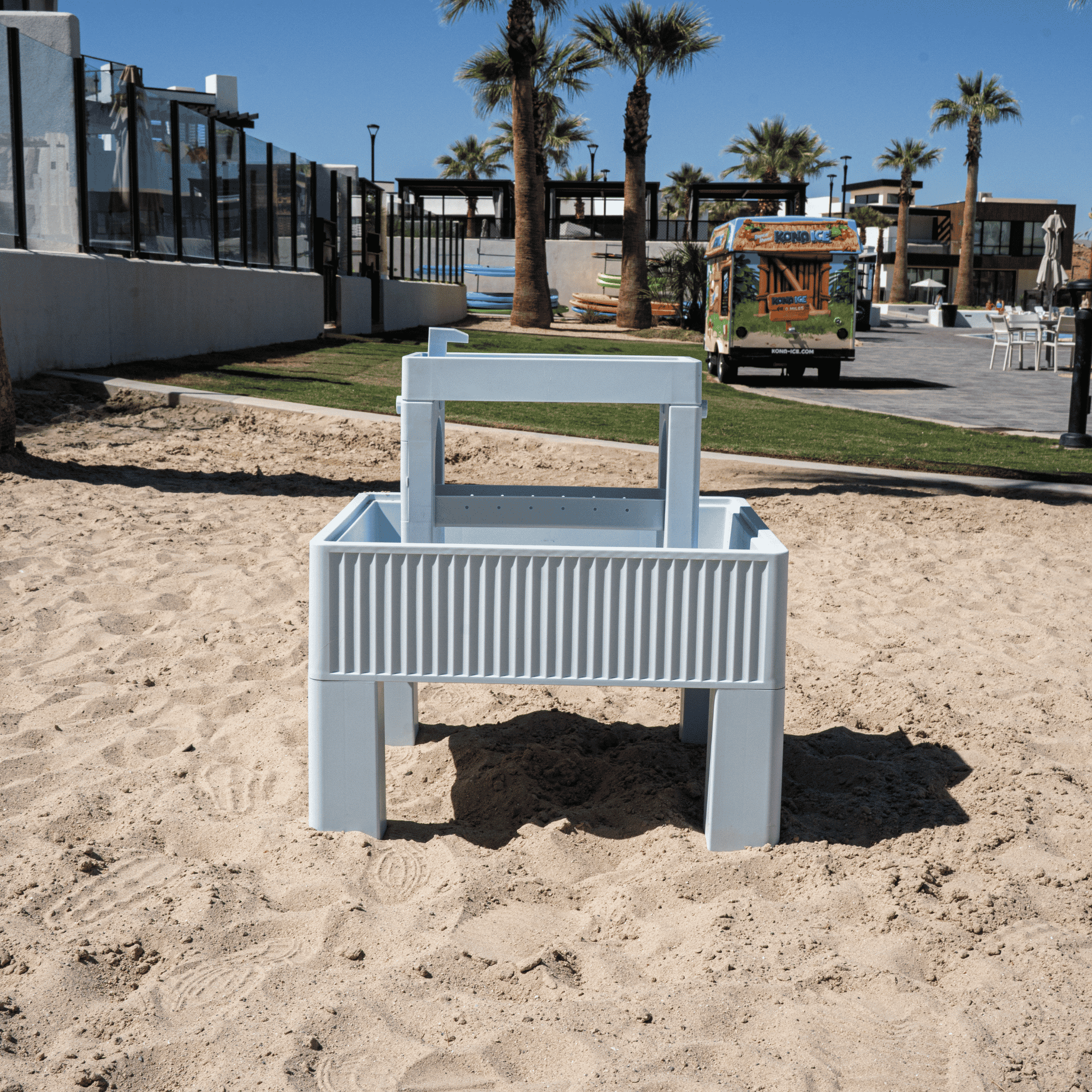 Splash & Play Table